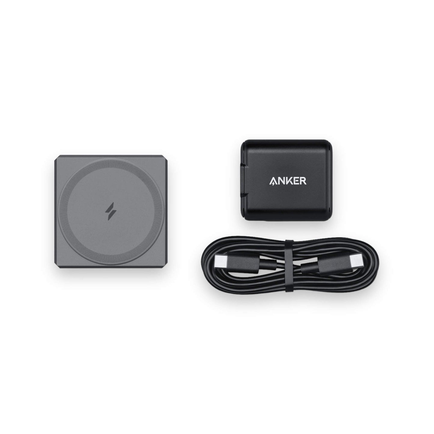 شاحن لاسلكي ٣ في ١ من أنكر مع تقنية ماج سيف، شاحن مدمج وأنيق لهاتف آيفون وسماعات آيربودز وساعة آبل، متوفر لدى تميمي بروجكتس في قطر.