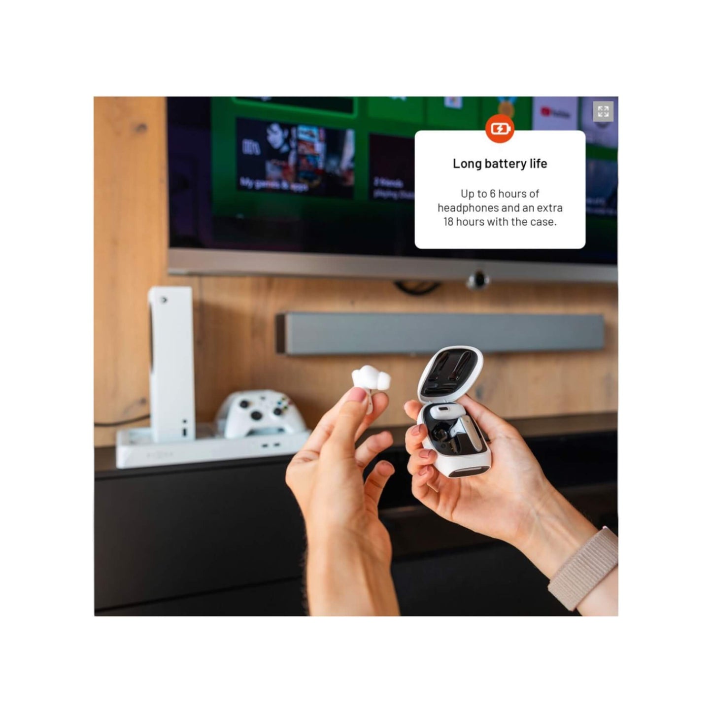 سماعات FIXED Game Pods اللاسلكية باللون الأبيض، جودة صوت عالية, مقاومة للماء وزمن انتقال منخفض، في قطر لدي تميمي بروجكتس.