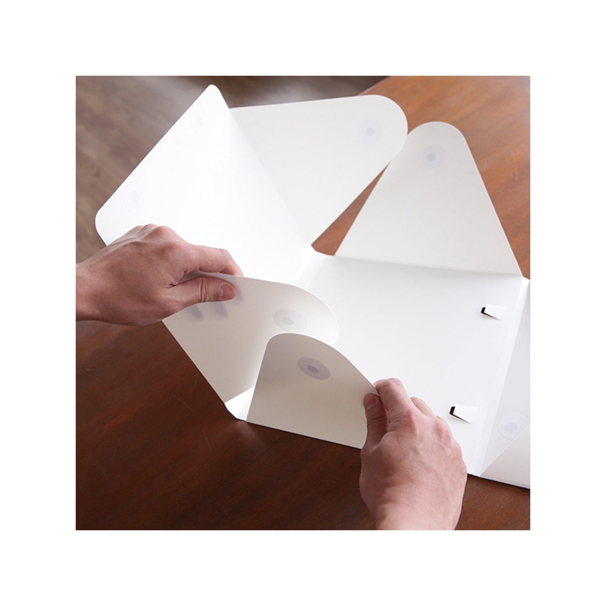 Get Foldio1 Portable Photo Studio 10-Inch at xStore.qa Qatar, mini photo studio by ORANGEMONKIE for professional product shots