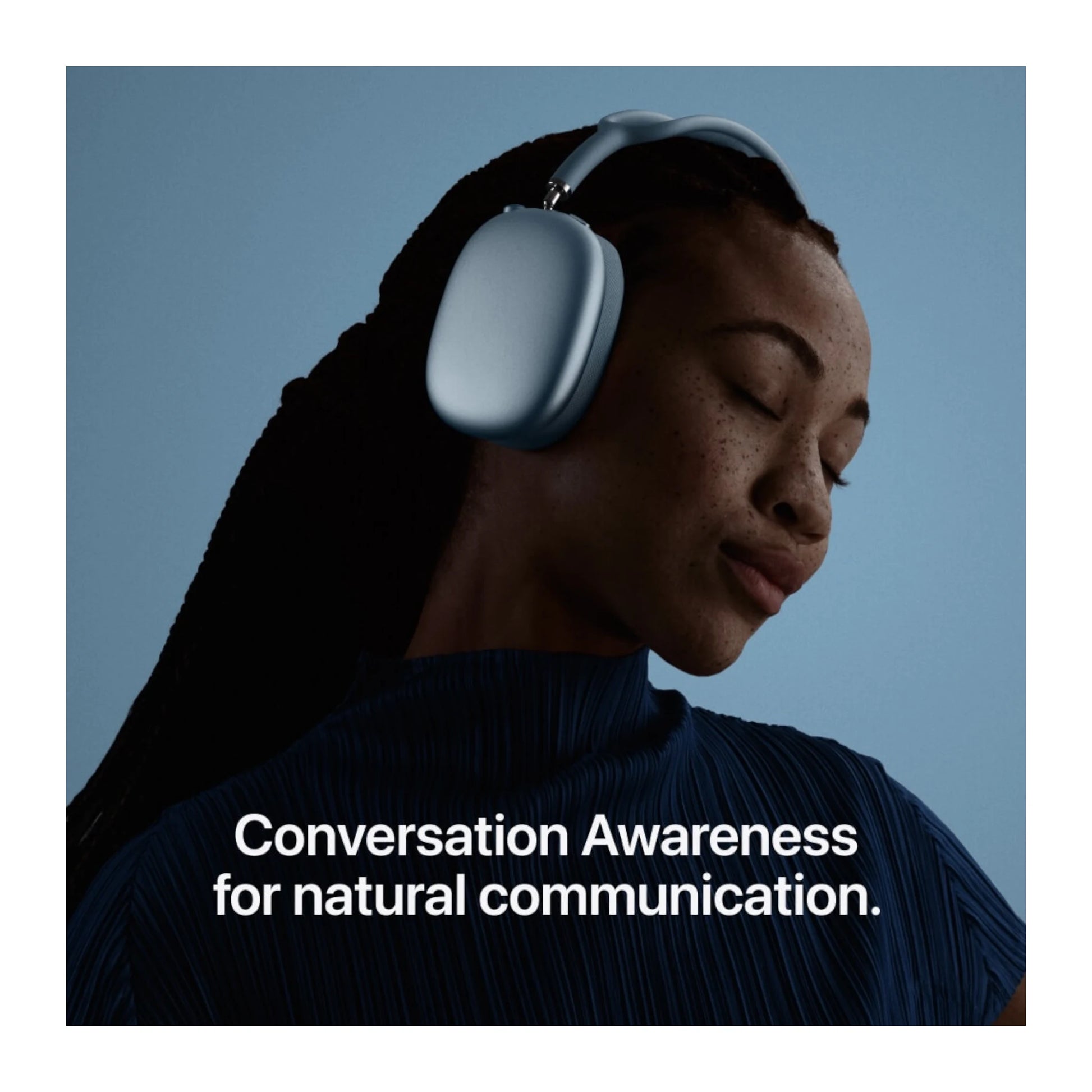 ‫الاصدار الجديد من سماعة ابل AirPods Max 2 - 2026 لدي اكس ستور في قطر، ٢٠ ساعة بشحنة واحدة مع تفعيل إلغاء الضجيج والصوت المكاني.