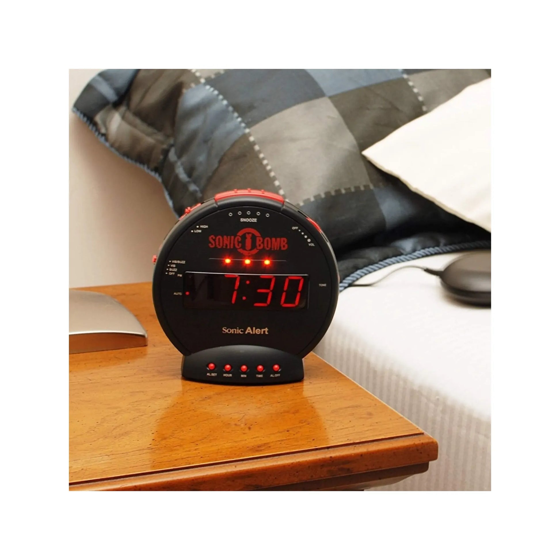 ‫احصل على منبه هزاز من اكس ستور فى قطر، يعمل بالكهرباء. مثالي لمن لا يستيقظ على المنبهات العادية. اطلب اونلاين