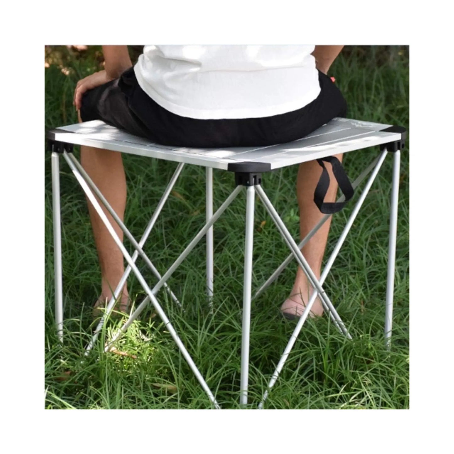 ‫احصل على طاولة قابلة للطي من اكس ستور في قطر. تصميم خفيف ومتين من الألومنيوم، مقاومة للماء والخدوش، للتخييم والرحلات.